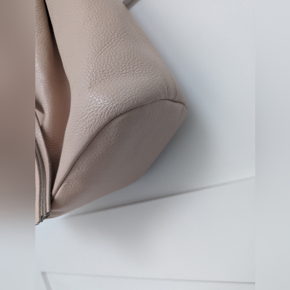 Alberta Di Canio Draw String Leather Bucket Shoulder Bag in Soft Pink/Nude Color - Picture 3 of 15